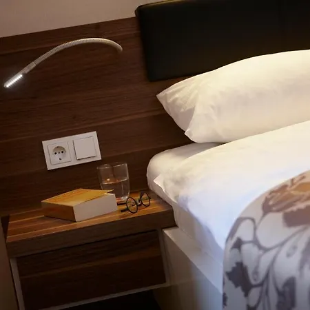 Bielefelder Zum Stillen Frieden Hotell 3*