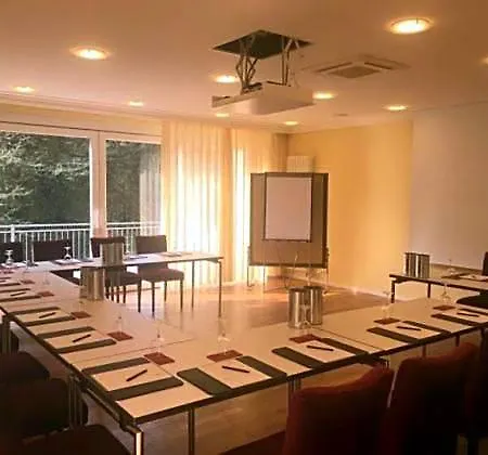 Hotel Bielefelder Zum Stillen Frieden 3*